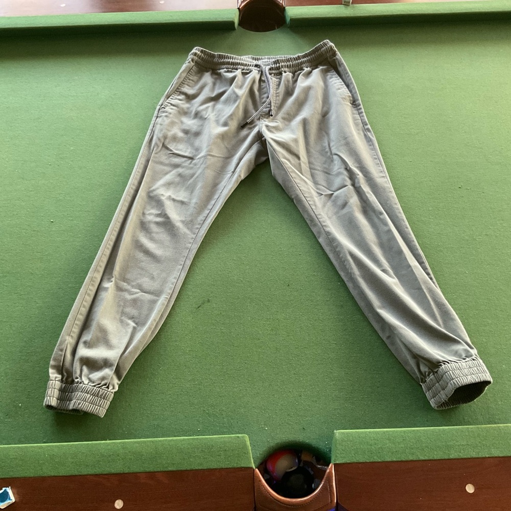 Volcom Men's Gray green Jogger Pants medium good used elastic cuffs